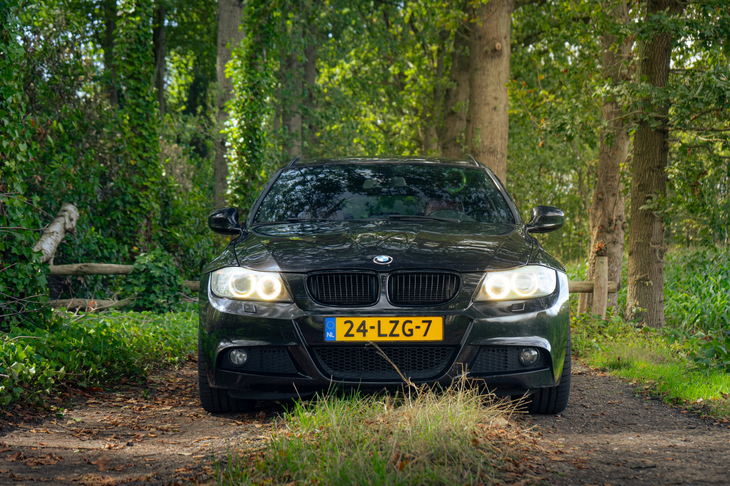 BMW 320i TOURING, foto 12