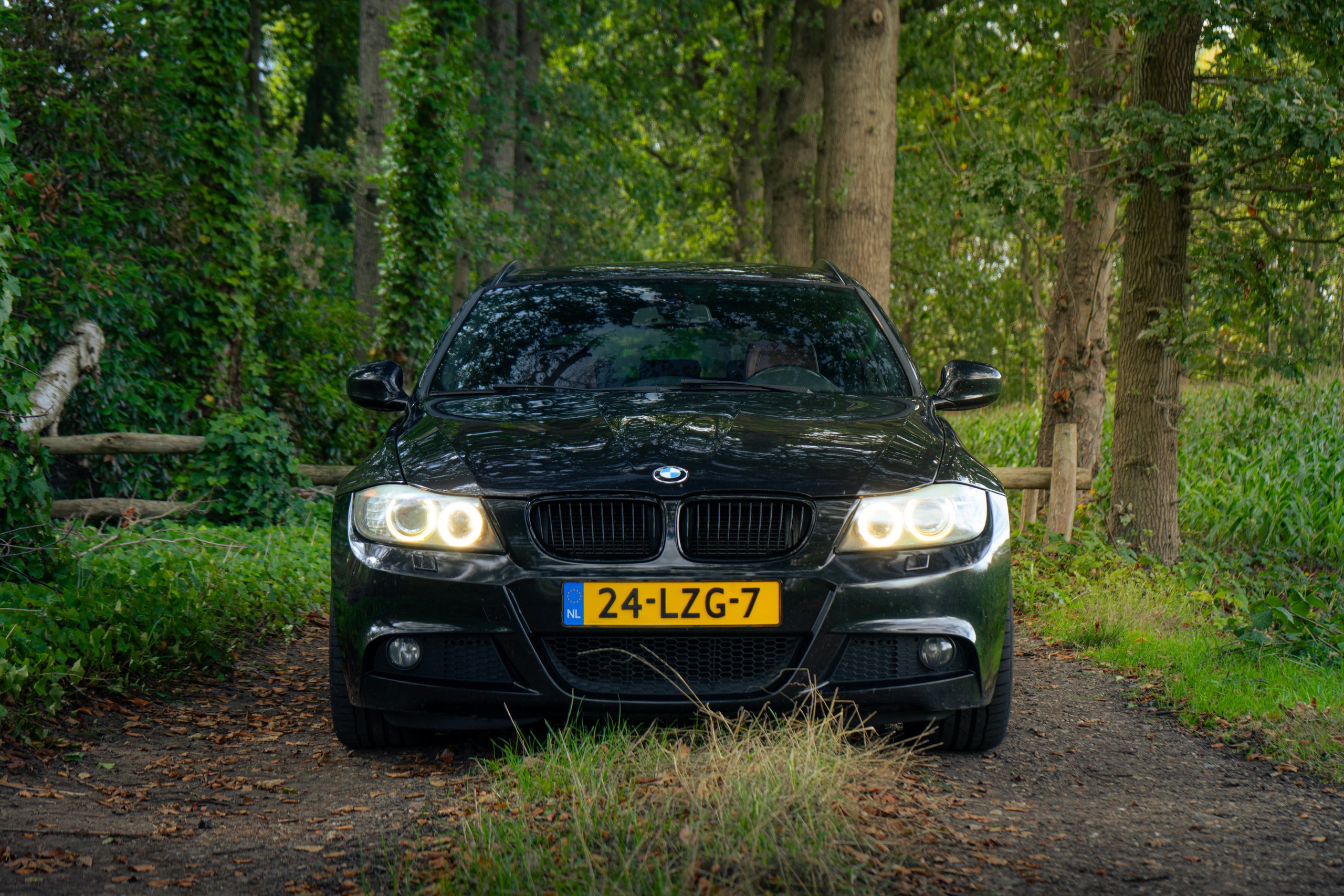 BMW 320i TOURING, foto 13