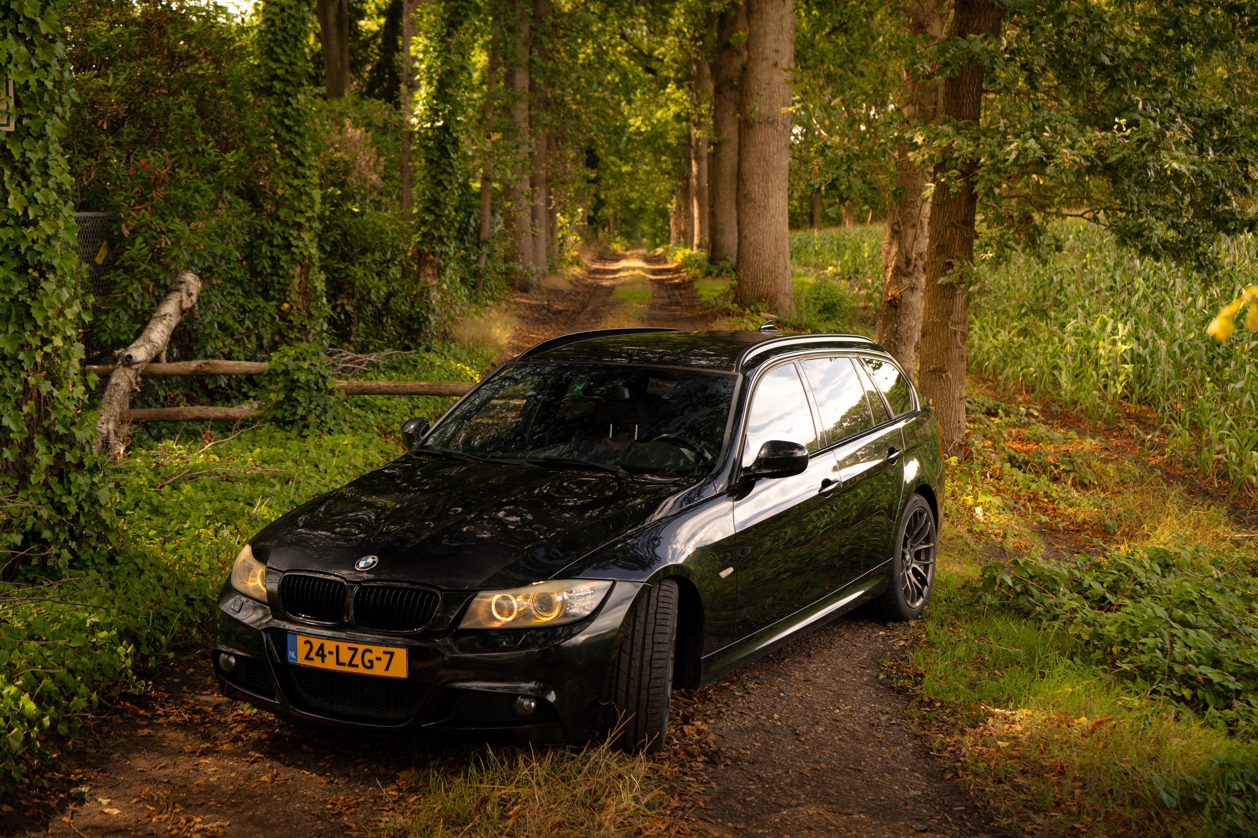 BMW 320i TOURING, foto 10